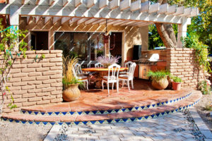 Flagstone patio kitchen