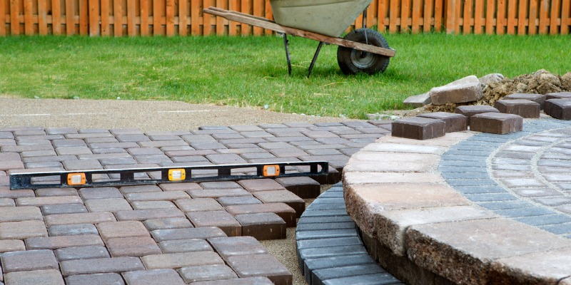 laying brick for patio